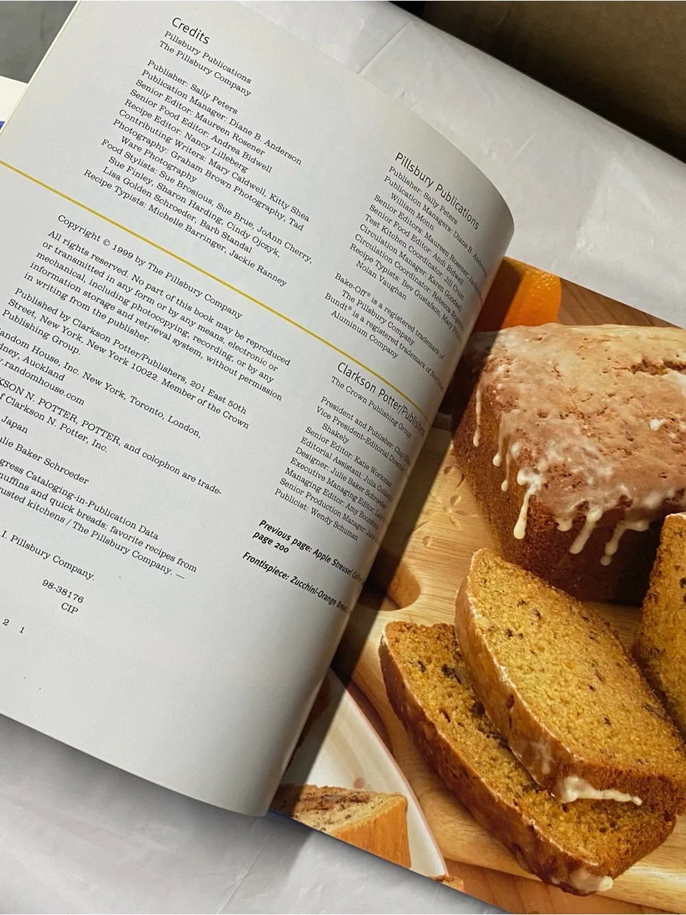 Pillsbury Best Muffins & Quick Breads Cookbook